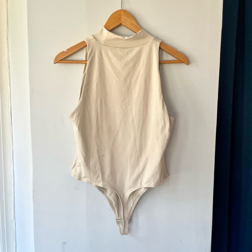 House Of Harlow 1960 Tan Sleeves Body Suit